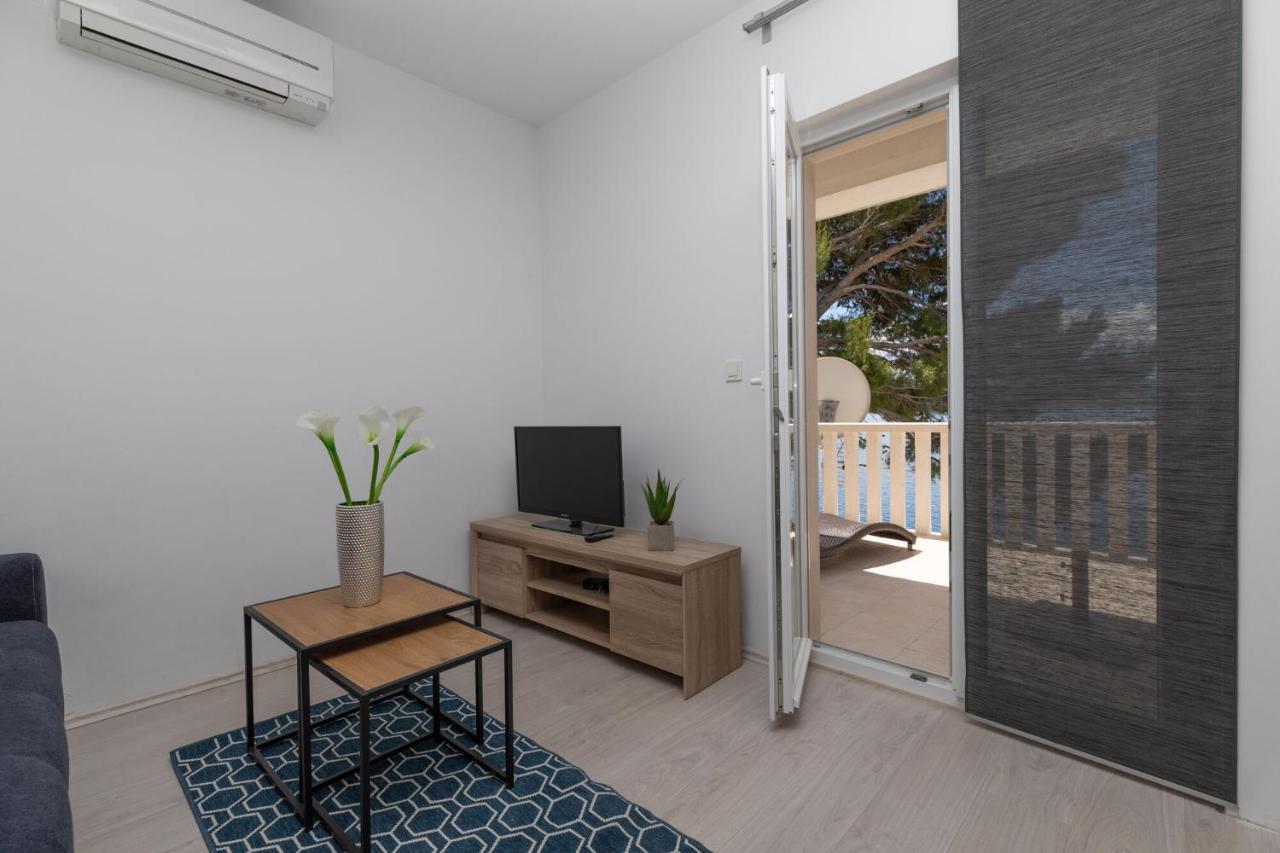 Apartments Empress Мимице Екстериор снимка