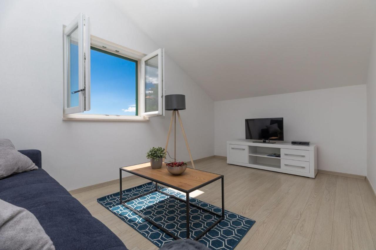 Apartments Empress Мимице Екстериор снимка